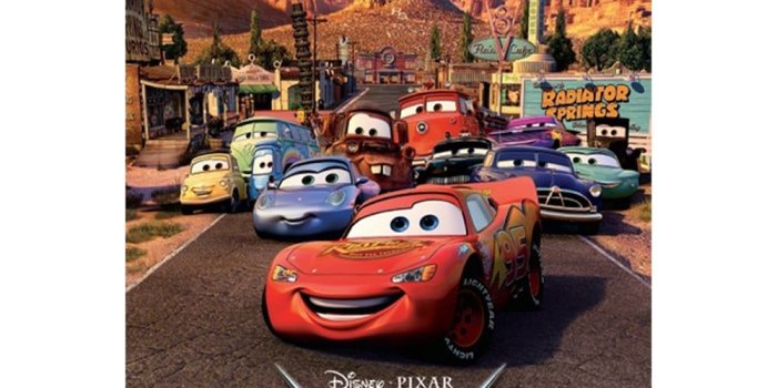 1000x1000 Disney Cars Lightning Mcqueen Feature Wall Wallpaper - Disney Cars