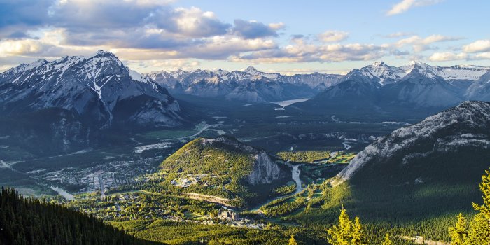 3840x2160 Sulphur Mountain Canada 4K Ultra HD Desktop Wallpaper