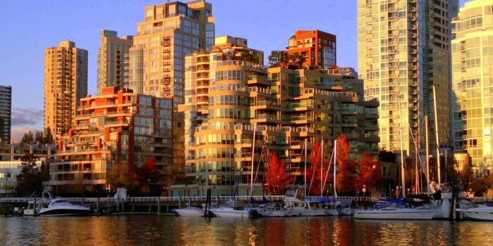 1366x768 Awesome City free wallpaper ID:481259 for 1366x768 laptop desktop