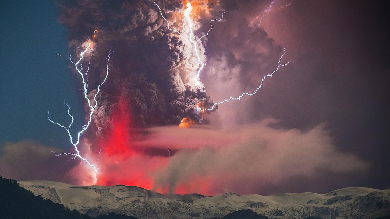 1280x720 Volcanic Lightning Wallpaper on WallpaperGet.com