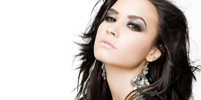 1920x1440 Demi Lovato 2018 Wallpapers