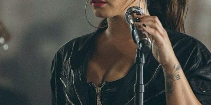 750x1334 Demi Lovato Singing wallpaper Gallery