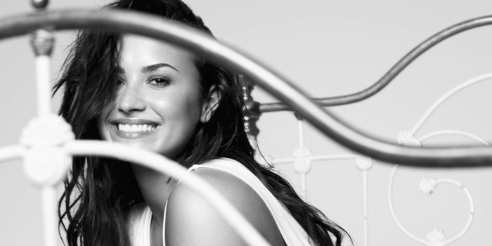 5792x3258 Demi Lovato Monochrome 5k, HD Celebrities, 4k Wallpapers, Images