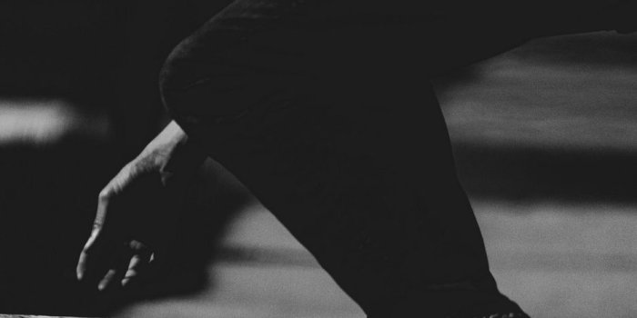 938x1668 Download wallpaper 938x1668 skateboard, skateboarder, bw, dark