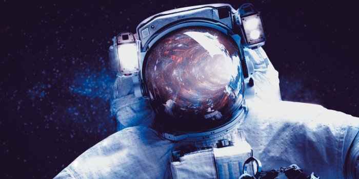 3000x1688 Astronaut, Human, Person, Goggles, Diver resized by Ze Robot