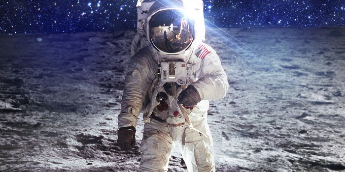 1366x768 wallpaper for desktop, laptop | ao97-astronaut-space-art-moon-dark