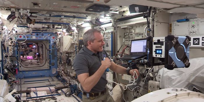 1920x1080 One of NASA's robotic astronaut helpers just flew on its own in