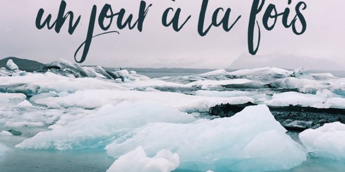 758x1136 iPhone background wallpaper- un jour à la fois- one day at a time