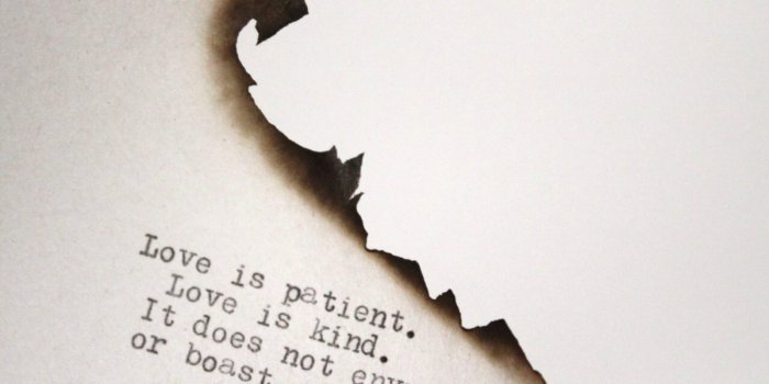 1600x1200 Divine Love