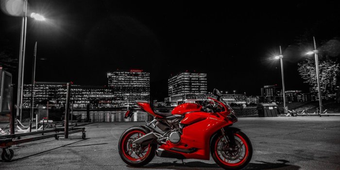 2304x1536 My laptop wallpaper : Ducati