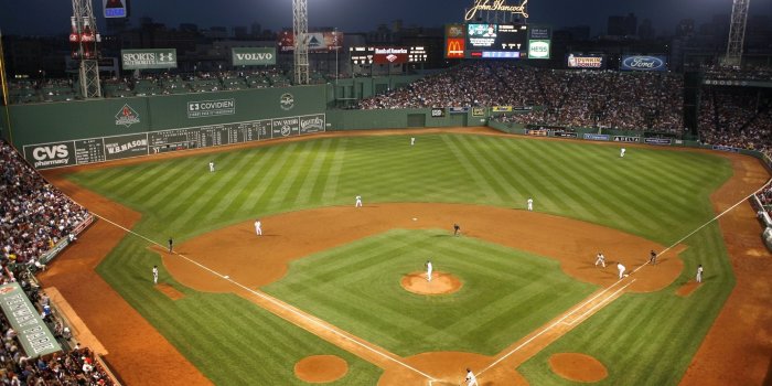 2126x1417 Fenway Park Backgrounds Free Download 2126x1417 (830.93 KB)