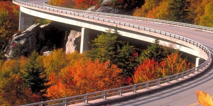 1024x1024 Fall Scenery Wallpapers