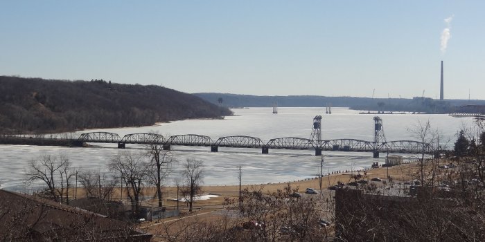 2048x1152 MINNESOTA RIVER TOWNS (IN WINTER) | The Weekend Roady