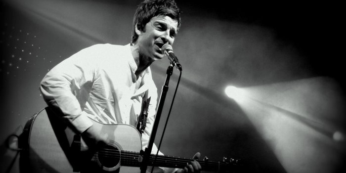 1024x768 Noel Gallagher blames Arctic Monkeys and Kasabian for not inspiring
