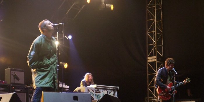 1024x768 20090403 Oasis live @ Taipei | Liam Gallagher, Jay Darlingto…