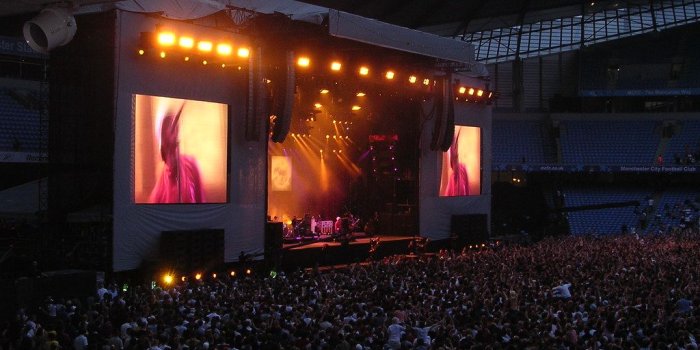 1024x768 Oasis, Live at the City of Manchester Stadium | Live at the …