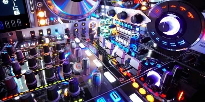 2048x1173 Serato Dj Wallpapers (71+ images)