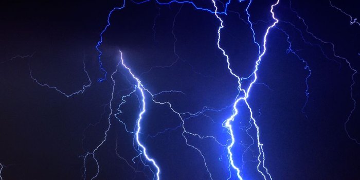 1024x768 Nature wallpaper - Lightning, Cornflowerblue, Powderblue | Wallpaper