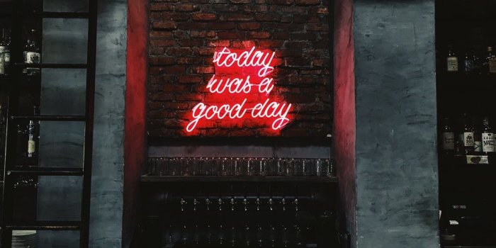 1080x810 Best 100+ Neon Sign Pictures | Download Free Images on Unsplash