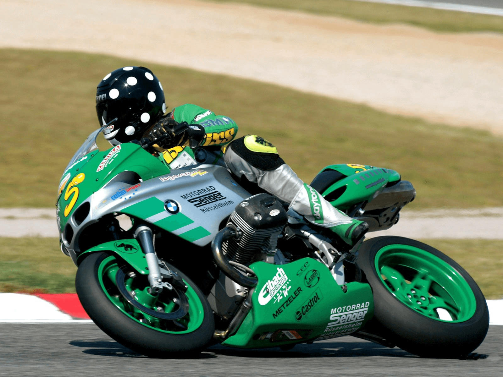 1600x1200 exotic-motor-cycle: Green BMW Motorcycle Racing - Wallpaper #34231
