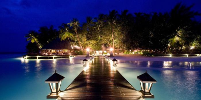 2048x1253 Night Beach Wallpaper Free #Ma2 | Earth in 2019 | Maldives luxury