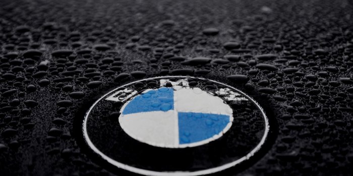 1920x1108 BMW Logo Desktop Background 366 1920x1108 px ~ PickyWallpapers.com