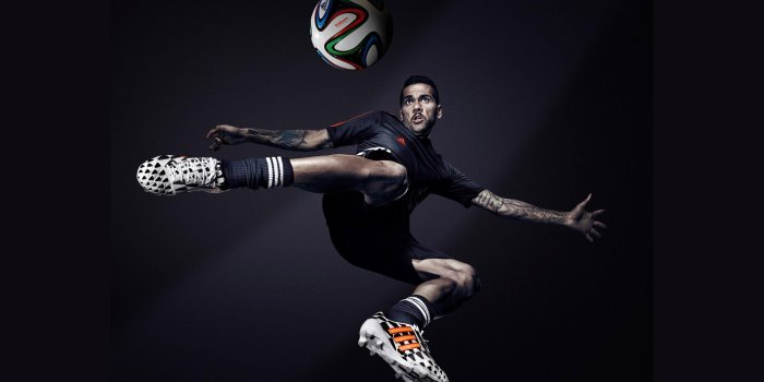 2880x1800 Dani Alves Brazil Adidas 2014 FIFA World Cup HD desktop wallpaper