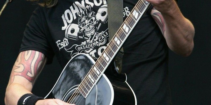 1080x1920 Dave Grohl Foo Fighters iPhone Wallpaper | iPhoneWallpapers | Foo
