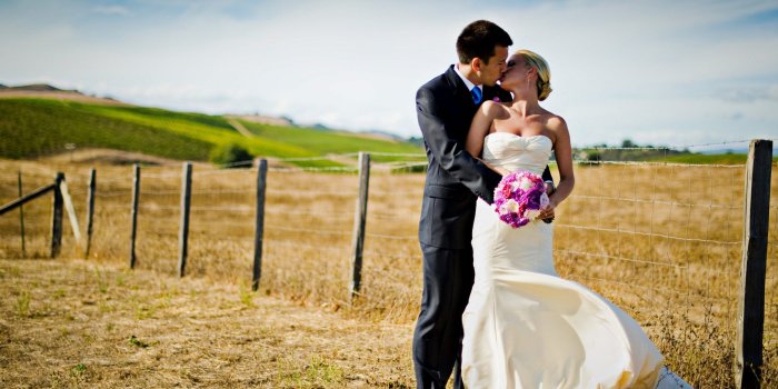2560x1600 Wedding Couple Wallpapers