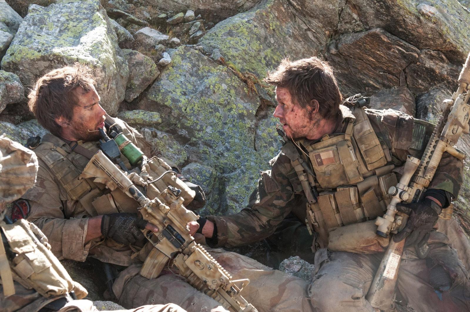 2048x1360 6 HD Lone Survivor Movie Wallpapers