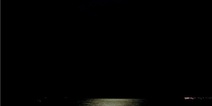 1203x931 Black Sea Moonlight Hd Wallpaper | Wallpapers 1080p