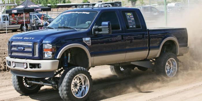 1600x1200 8474 jacked up trucks wallpaper