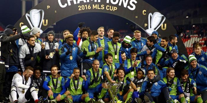 1400x1050 Seattle Sounders celebrating MLS Cup with march and rally - Curbed
