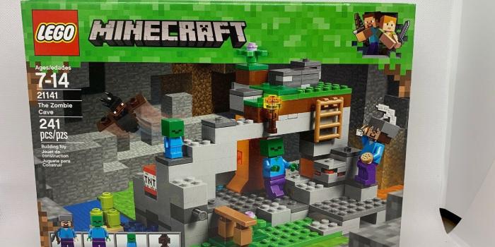 1600x1200 Lego Minecraft The Zombie Cave 21141 Building Kit 241 Piece