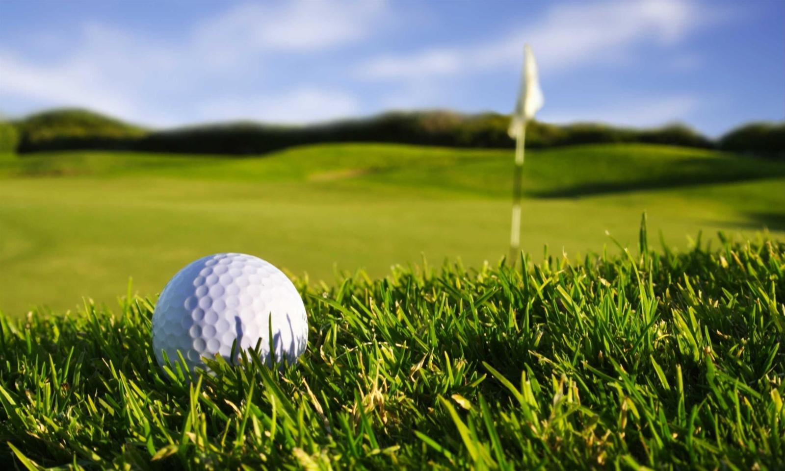 2650x1592 Golf ball, golf, sports, balls, grass HD wallpaper | Wallpaper Flare