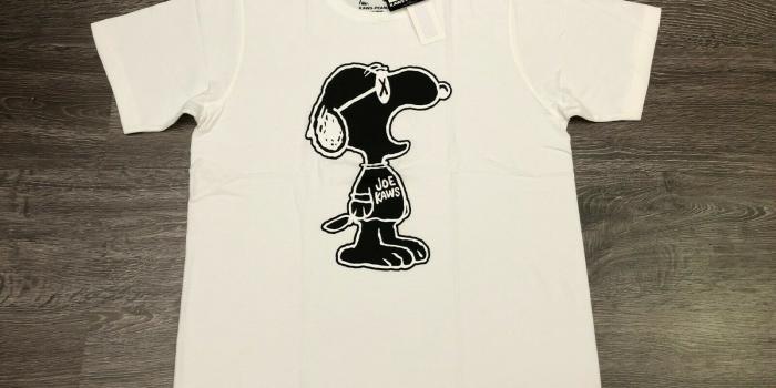 1600x1200 Uniqlo x Kaws x Peanuts Snoopy Black Friday Release 