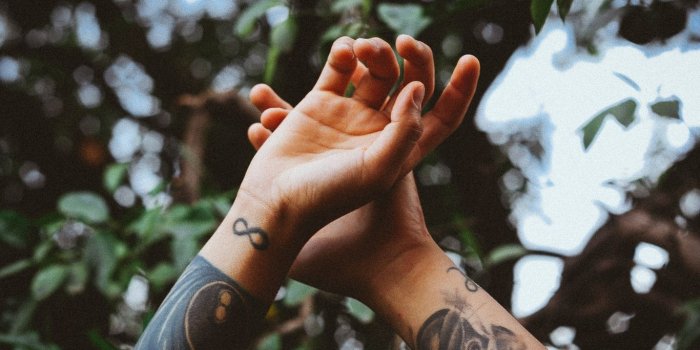 1366x768 Download wallpaper 1366x768 hands, tattoo, art tablet, laptop hd