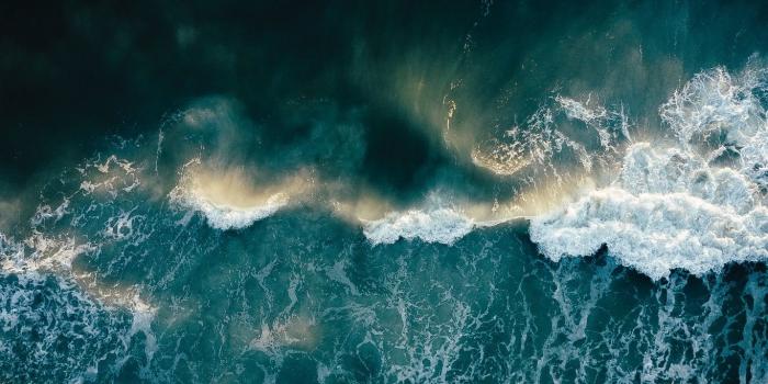 1366x768 Download wallpaper 1366x768 ocean, surf, foam, waves tablet, laptop