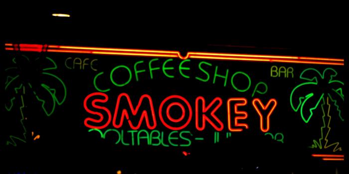 3840x2880 3035030 amsterdam, bar, coffee shop, neon signs, smokey, weed 4k