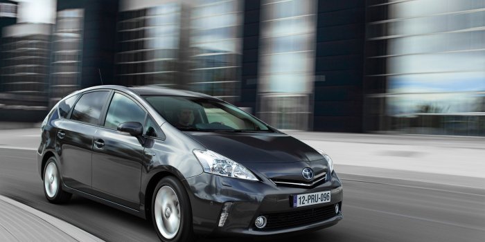 2560x1923 Toyota Prius Black HD Wallpaper, Background Images