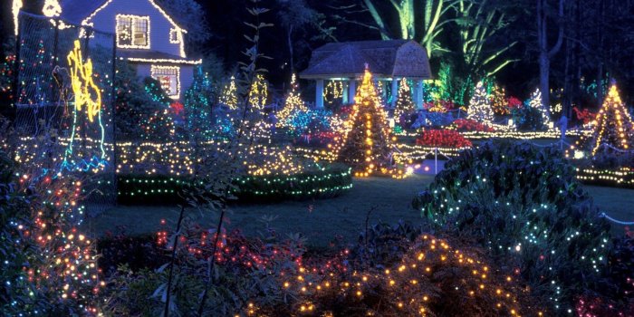 1600x1200 Desktop Wallpapers » Natural Backgrounds » Holiday Lights, Shore