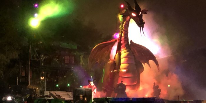 2048x1536 Are you generally happy with your Fastpass view of Fantasmic? | The