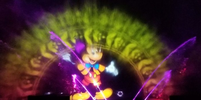 1024x768 Disneyland Fantasmic! (Several Pictures) – The Geek's Blog