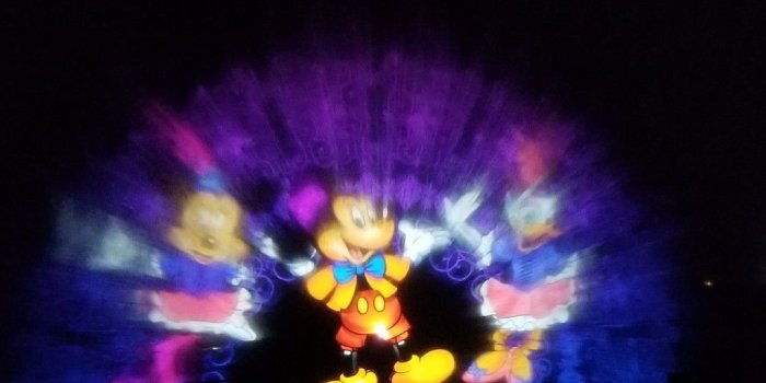 1024x768 Disneyland Fantasmic! (Several Pictures) – The Geek's Blog