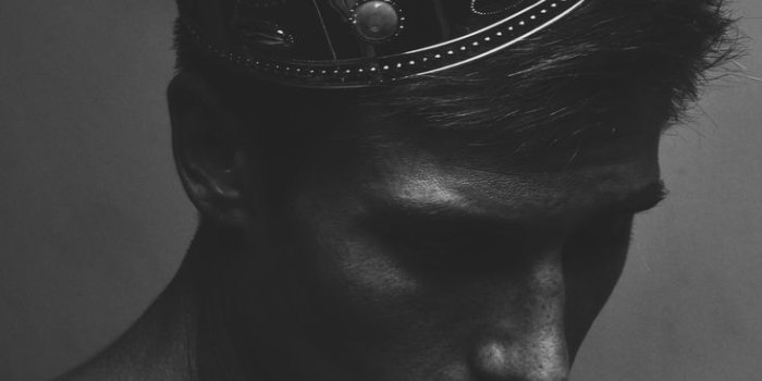 736x1108 Crown - King Boy Free Wallpaper & Backgrounds - Larutadelsorigens