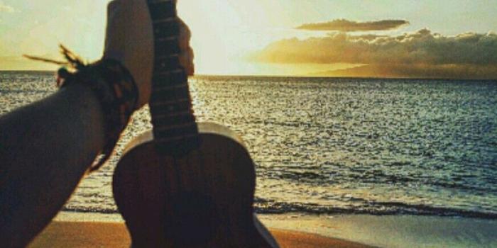 872x1080 Ukuleles and beaches | movie: lilo and stitch | Ukulele pictures