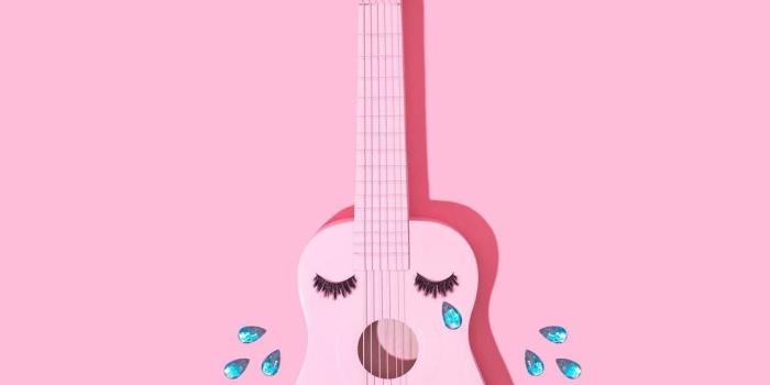 1080x1080 While my guitar gently weeps // Violet Tinder Studios | Styling