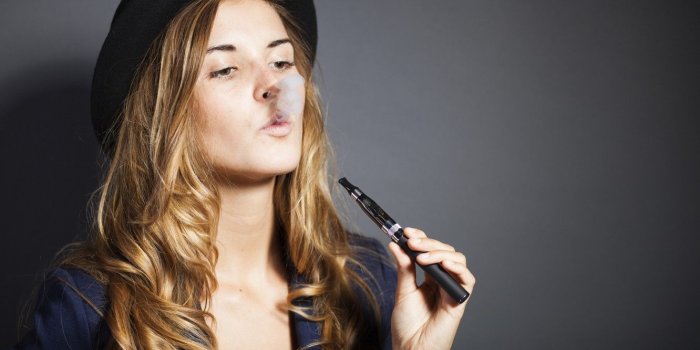 1332x850 Wallpaper girl, hand, hat, breath, cigarette, couples, beautiful