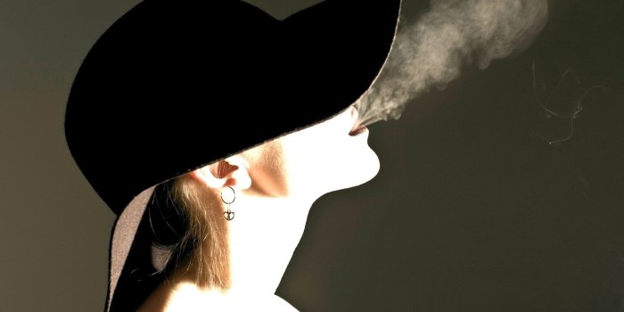 2816x1760 74+ Girl Smoking Wallpapers on WallpaperPlay