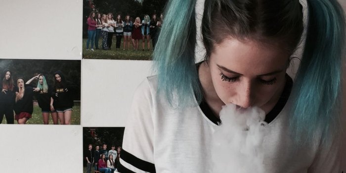 1024x768 girl vape smoke bluehair memories photos interesting...